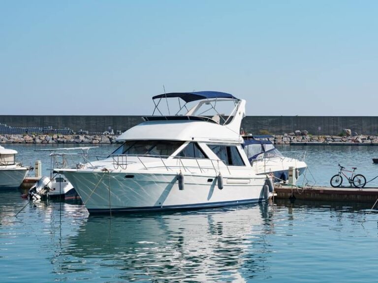 Two Popular Yacht Charter Destinations in the Caribbean